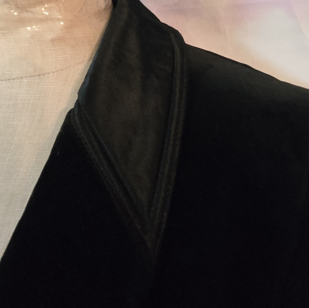 Vintage Escada Black Velvet  Blazer - Picture 3 of 16